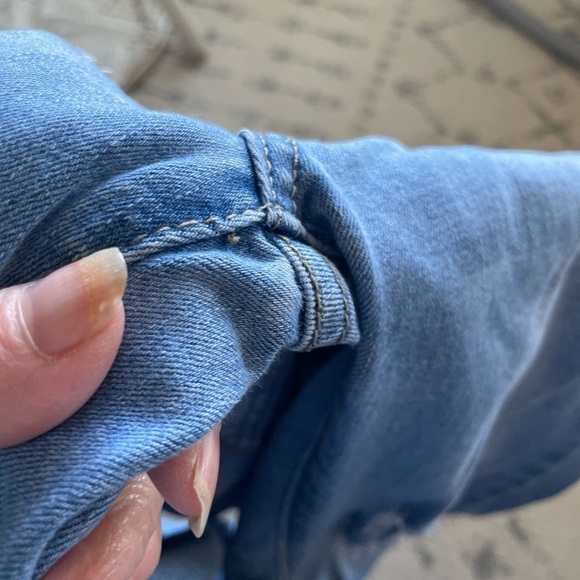 GoGo Star distressed jeans size 0 - Picture 4 of 6